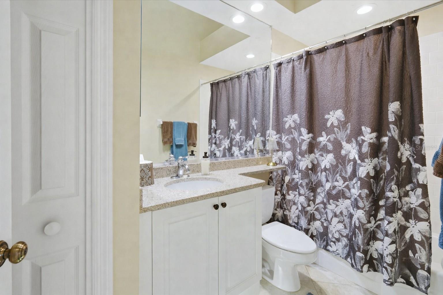 UNIVERSITY PARK COUNTRY CLUB - Residential