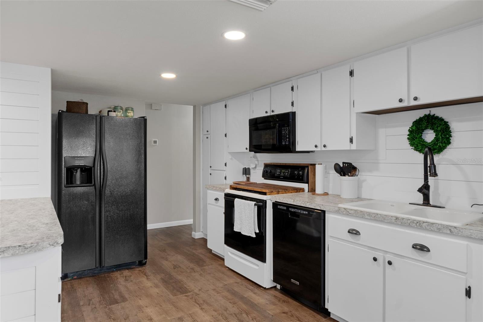 CRYSTAL OAKS PB 13 PG 138 LOT 44 - Residential