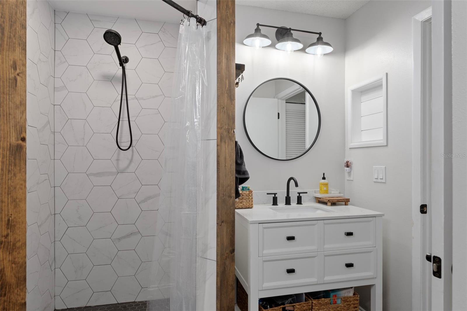 CRYSTAL OAKS PB 13 PG 138 LOT 44 - Residential