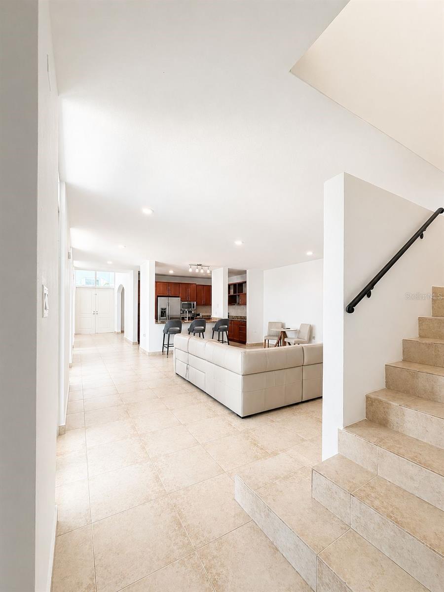 TREASURE POINT - Residential
