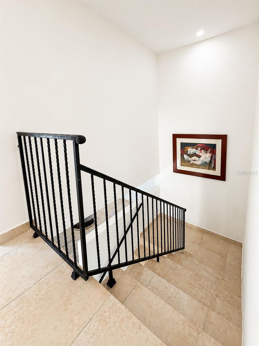 TREASURE POINT - Residential