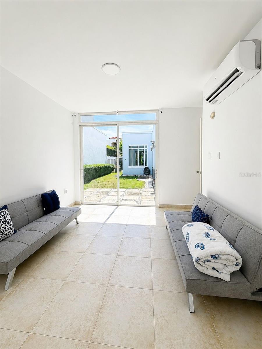 TREASURE POINT - Residential