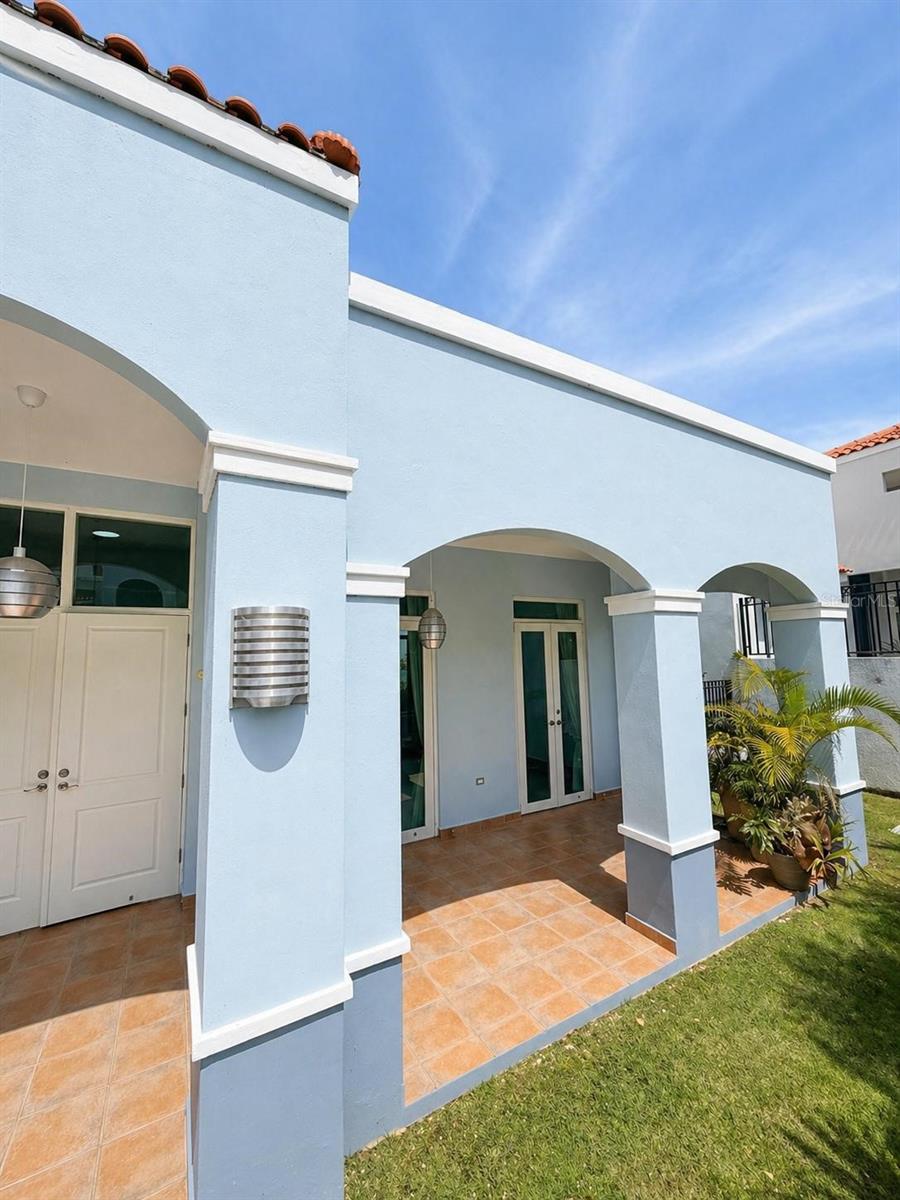 TREASURE POINT - Residential
