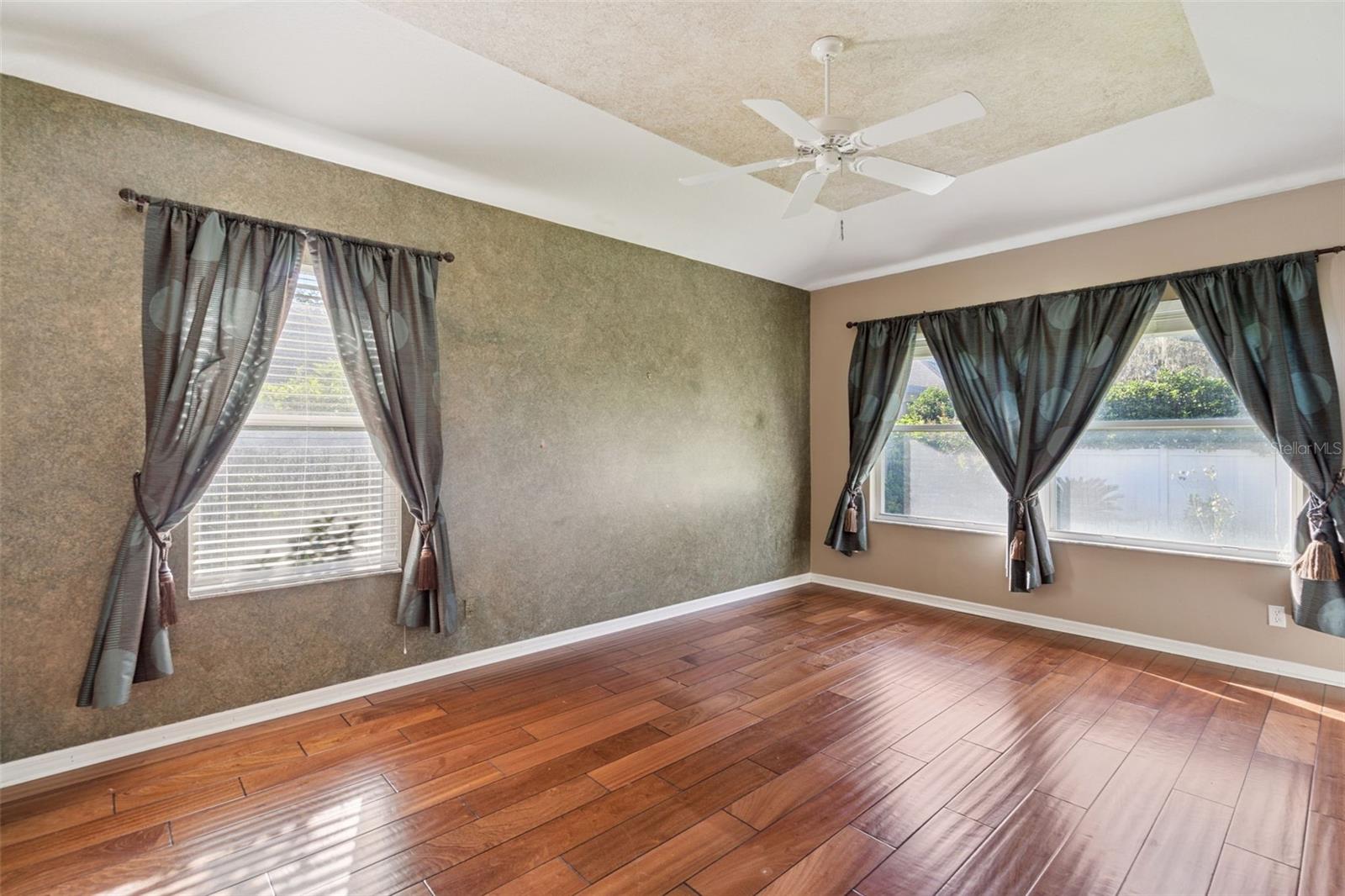 MCNEIL WOODS - Residential