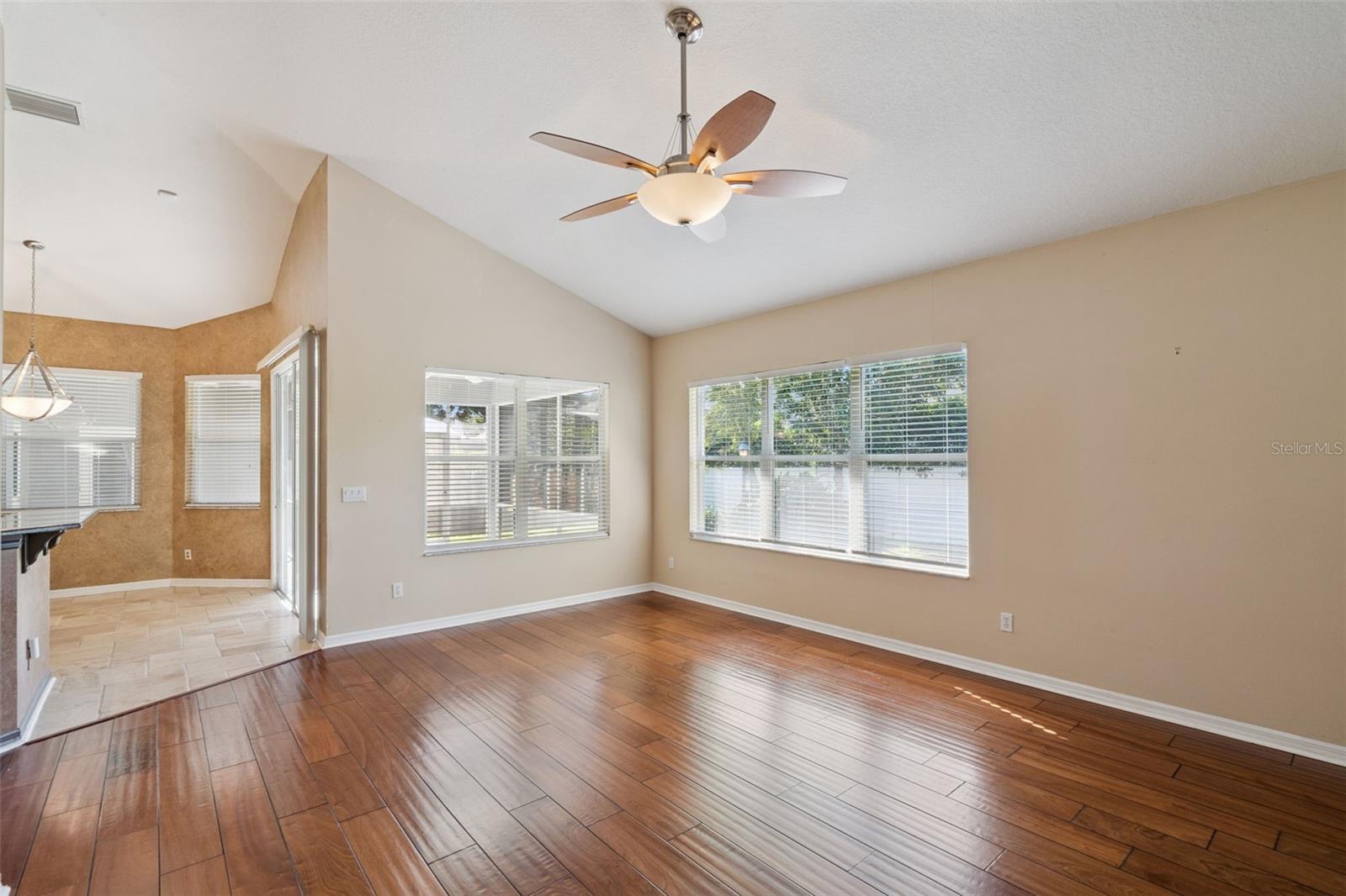 MCNEIL WOODS - Residential