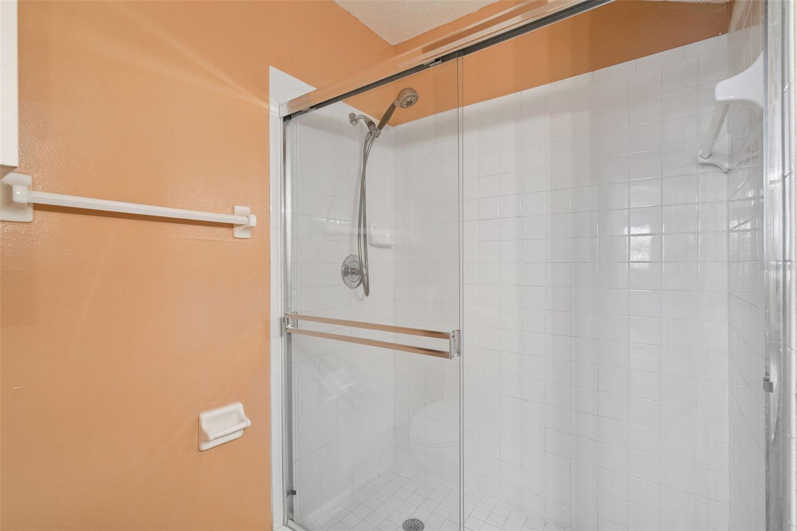 MCNEIL WOODS - Residential