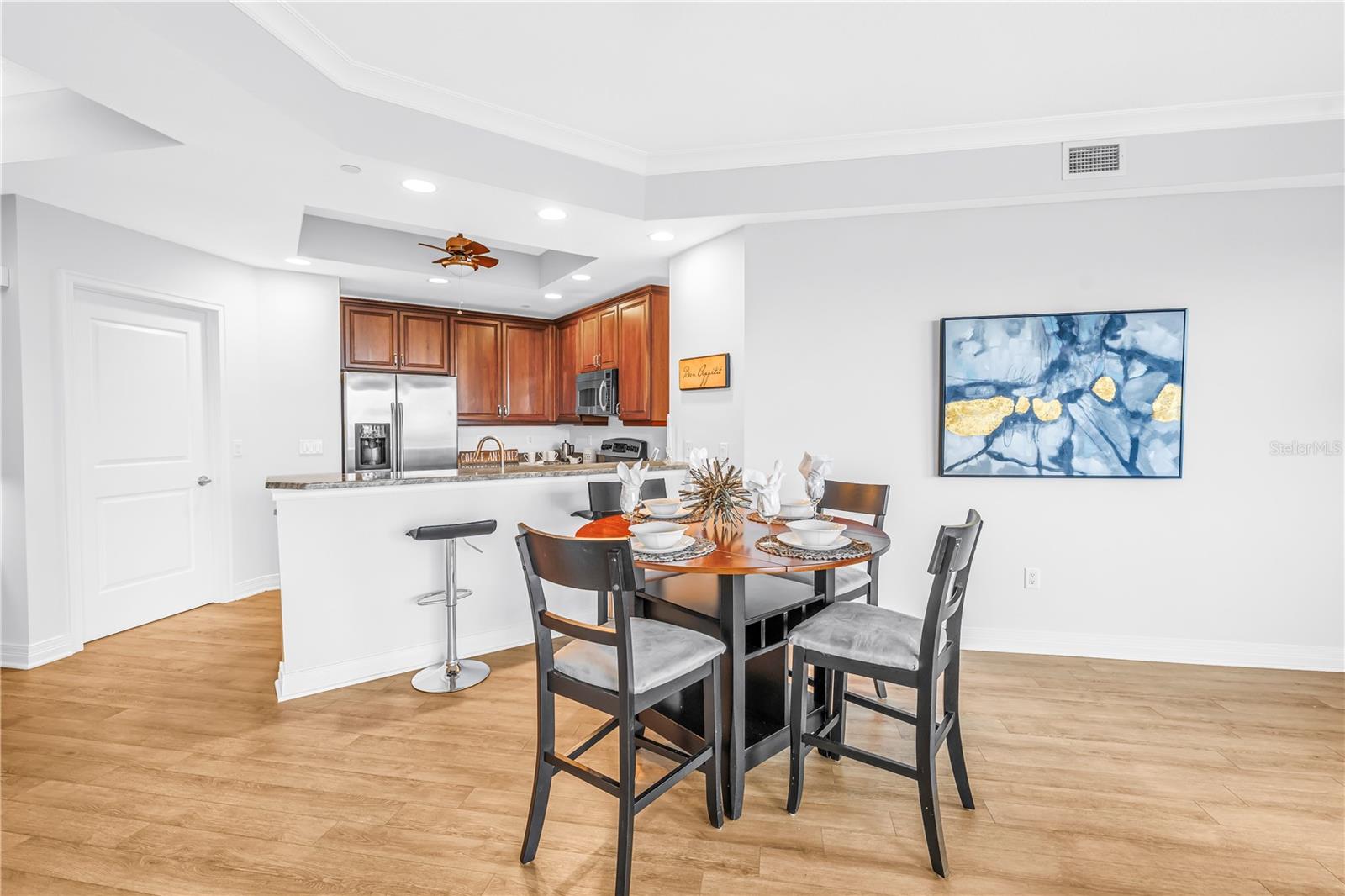 TOWERS OF CHANNELSIDE CONDOMIN - Residential