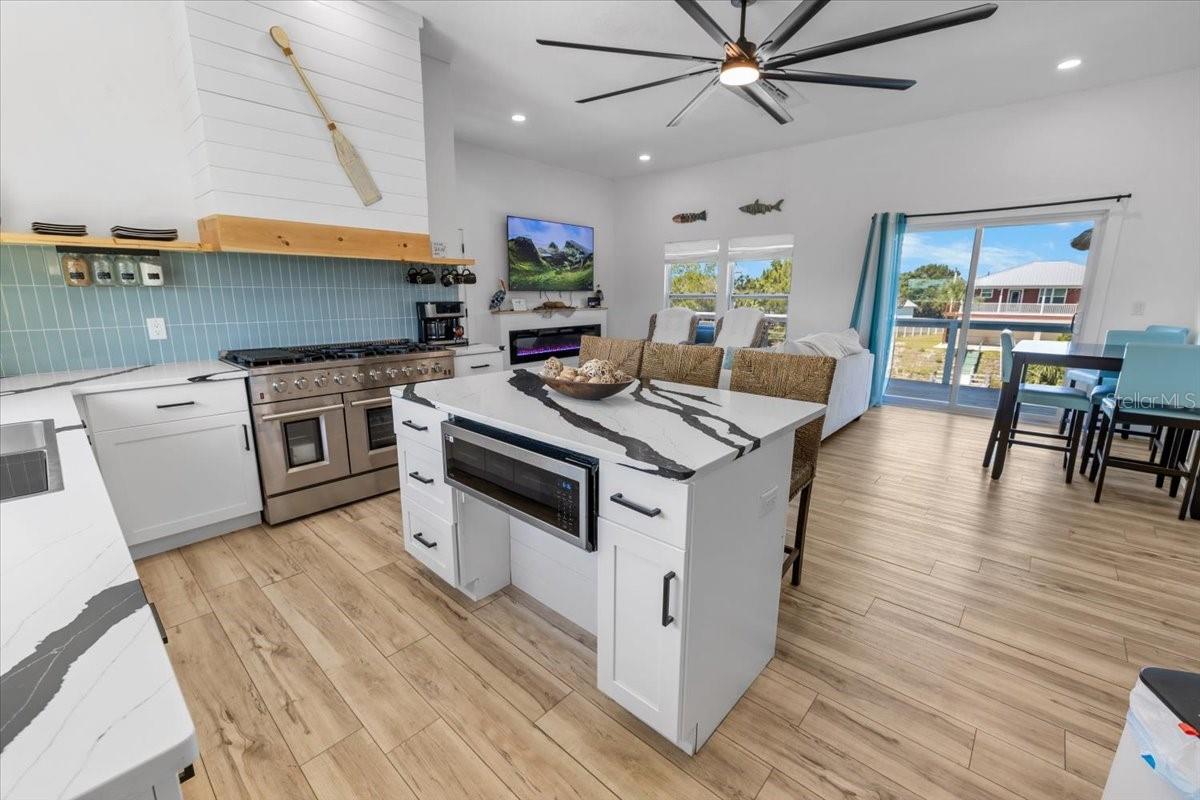 HERNANDO BEACH - Residential