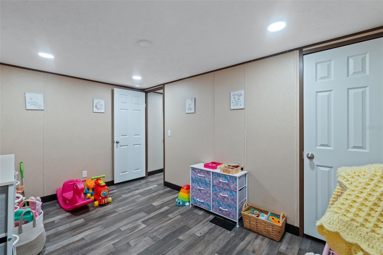 HIGH HOPES MOBILE HOME - Residential