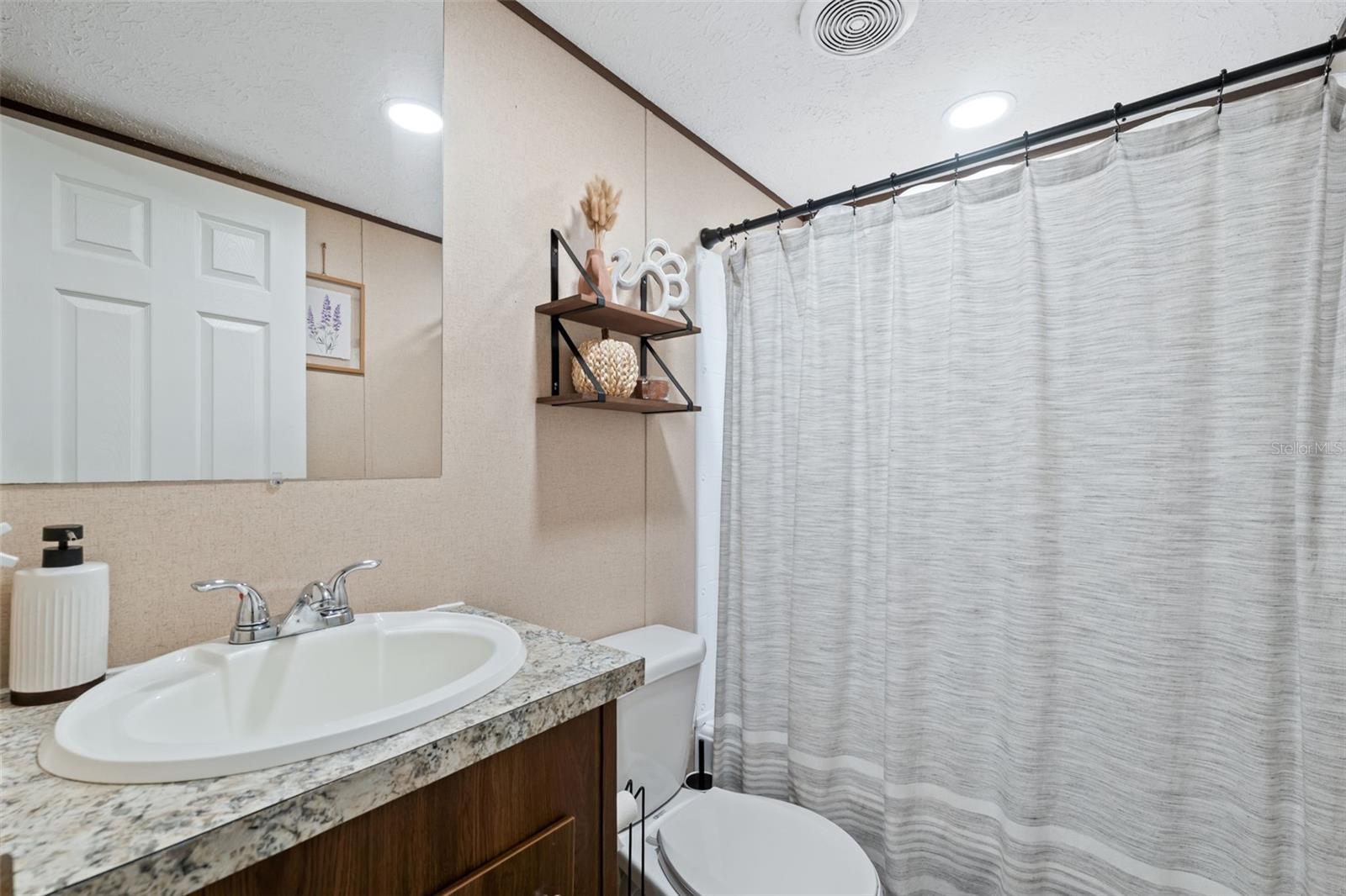 HIGH HOPES MOBILE HOME - Residential