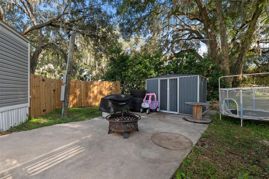 Photo of 6575 SE 139th Street, Summerfield, FL 34491 (MLS # W7879980)
