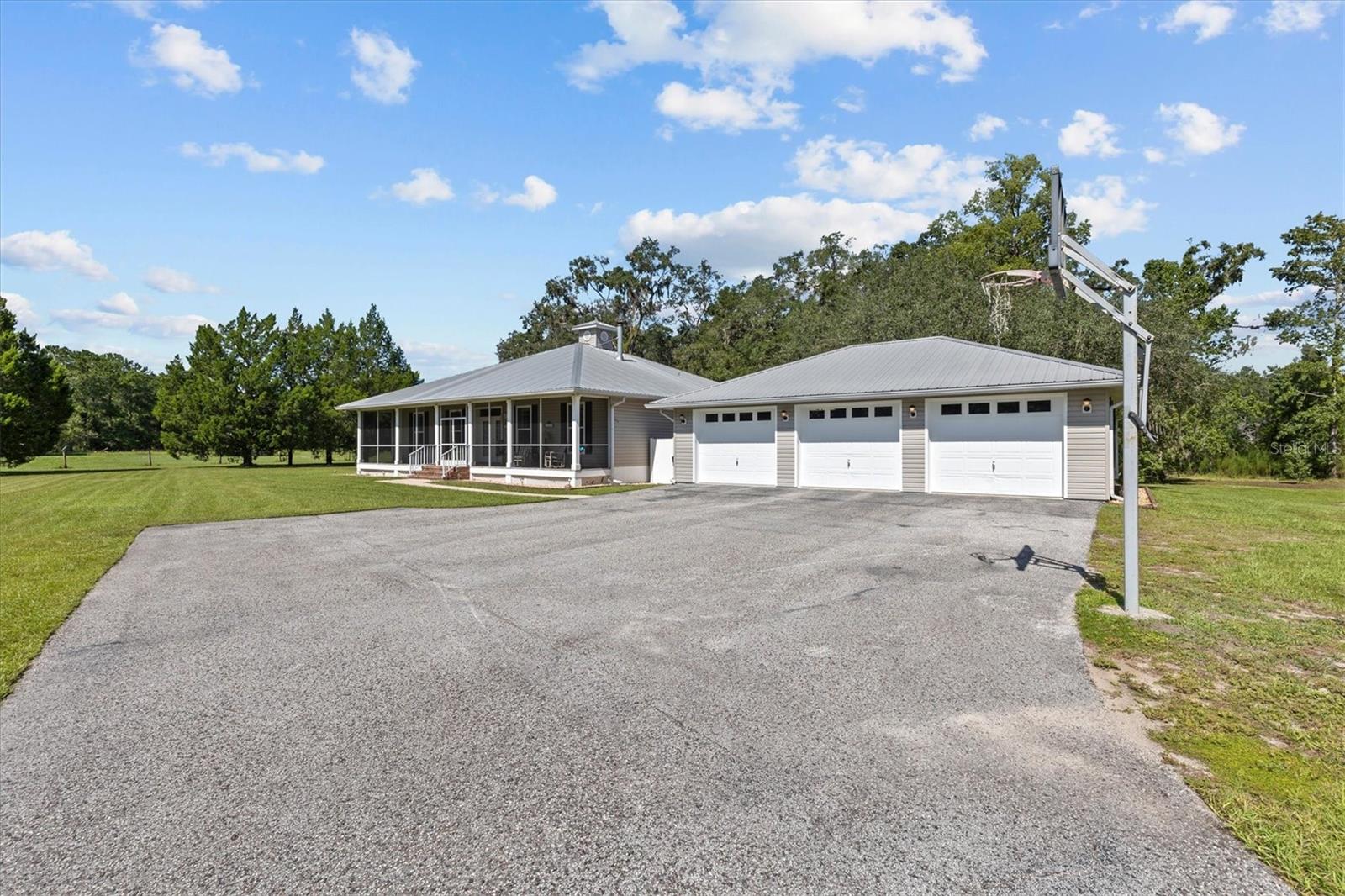 7041 QUARTERHORSE LANE