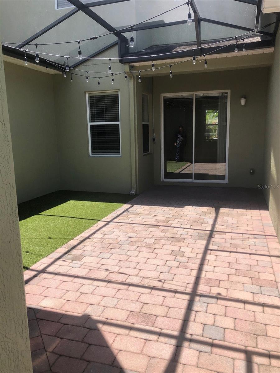 PRESTON SQUARE - Residential Lease