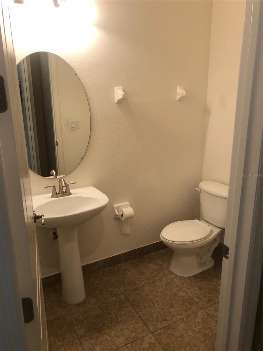 PRESTON SQUARE - Residential Lease