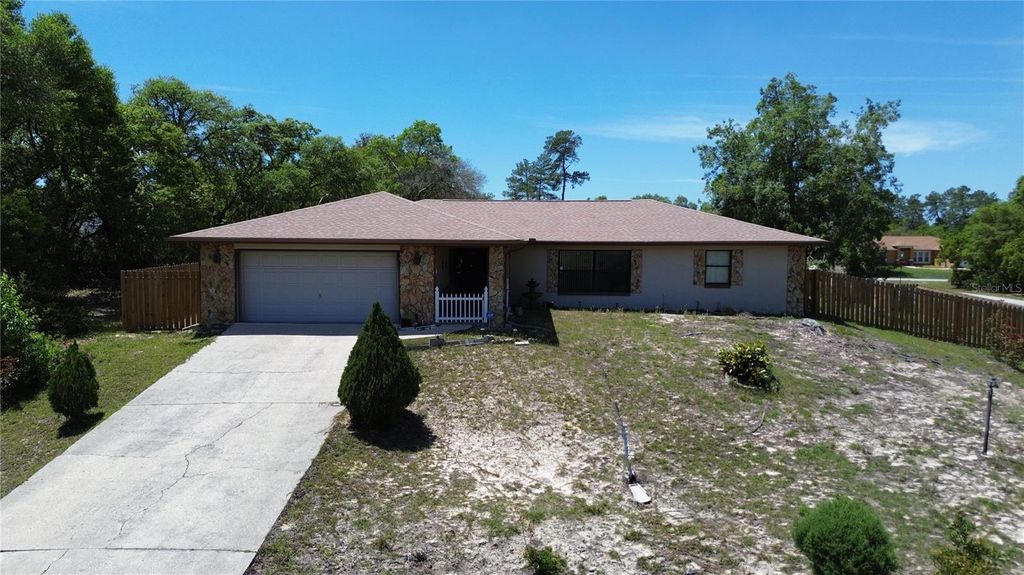 Photo of 16920 SW 39th Circle, Ocala, FL 34473 (MLS # OM721912)