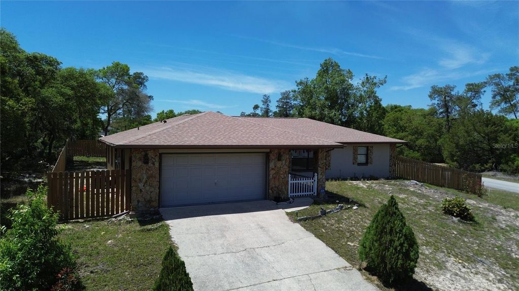 Photo of 16920 SW 39th Circle, Ocala, FL 34473 (MLS # OM721912)