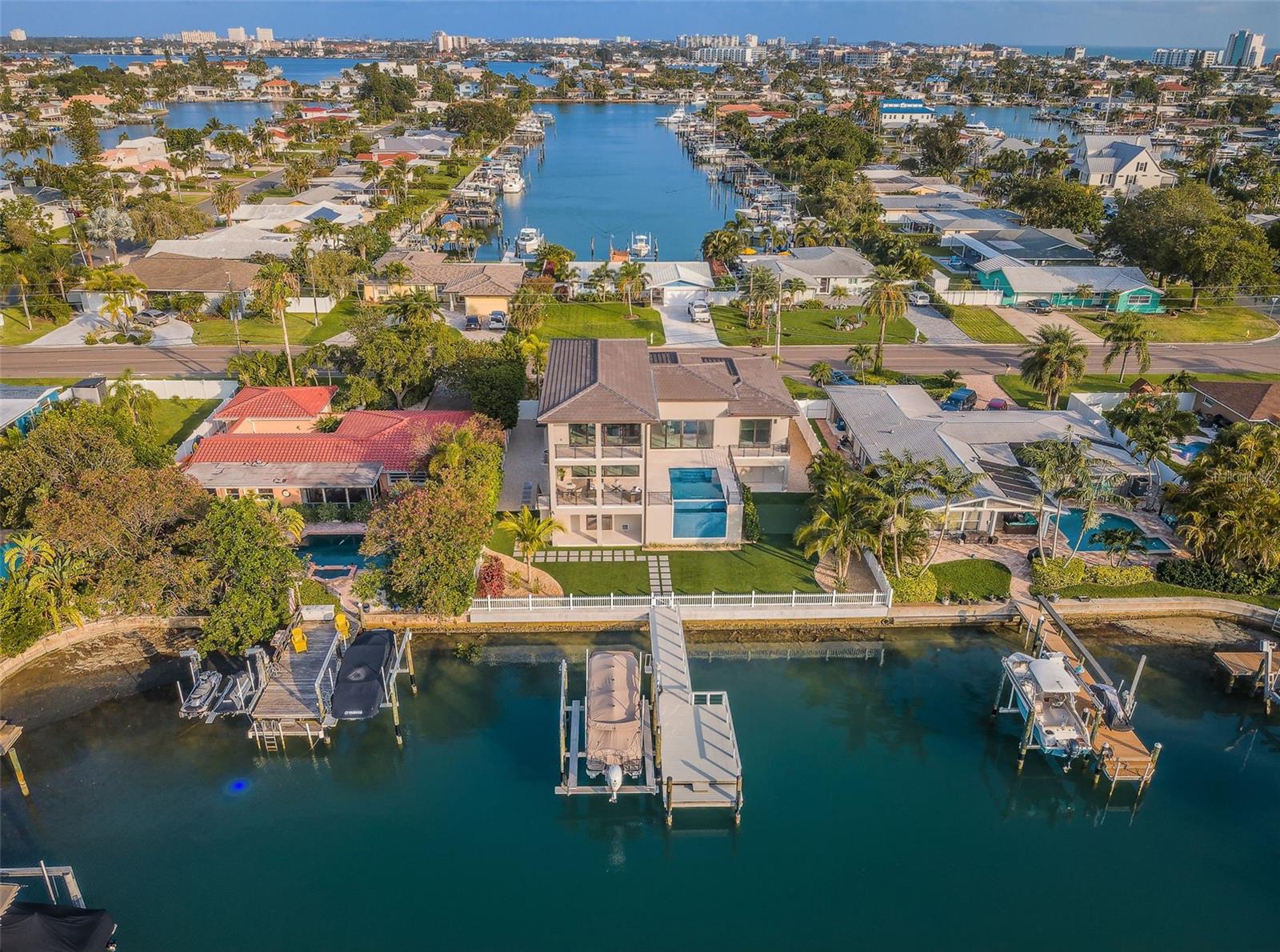 CAPRI ISLE SUB - Residential