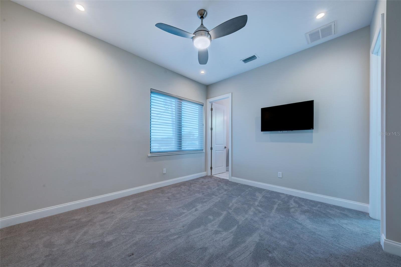 CAPRI ISLE SUB - Residential