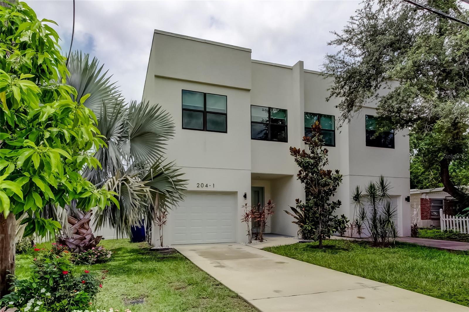 204 N MANHATTAN AVENUE 1