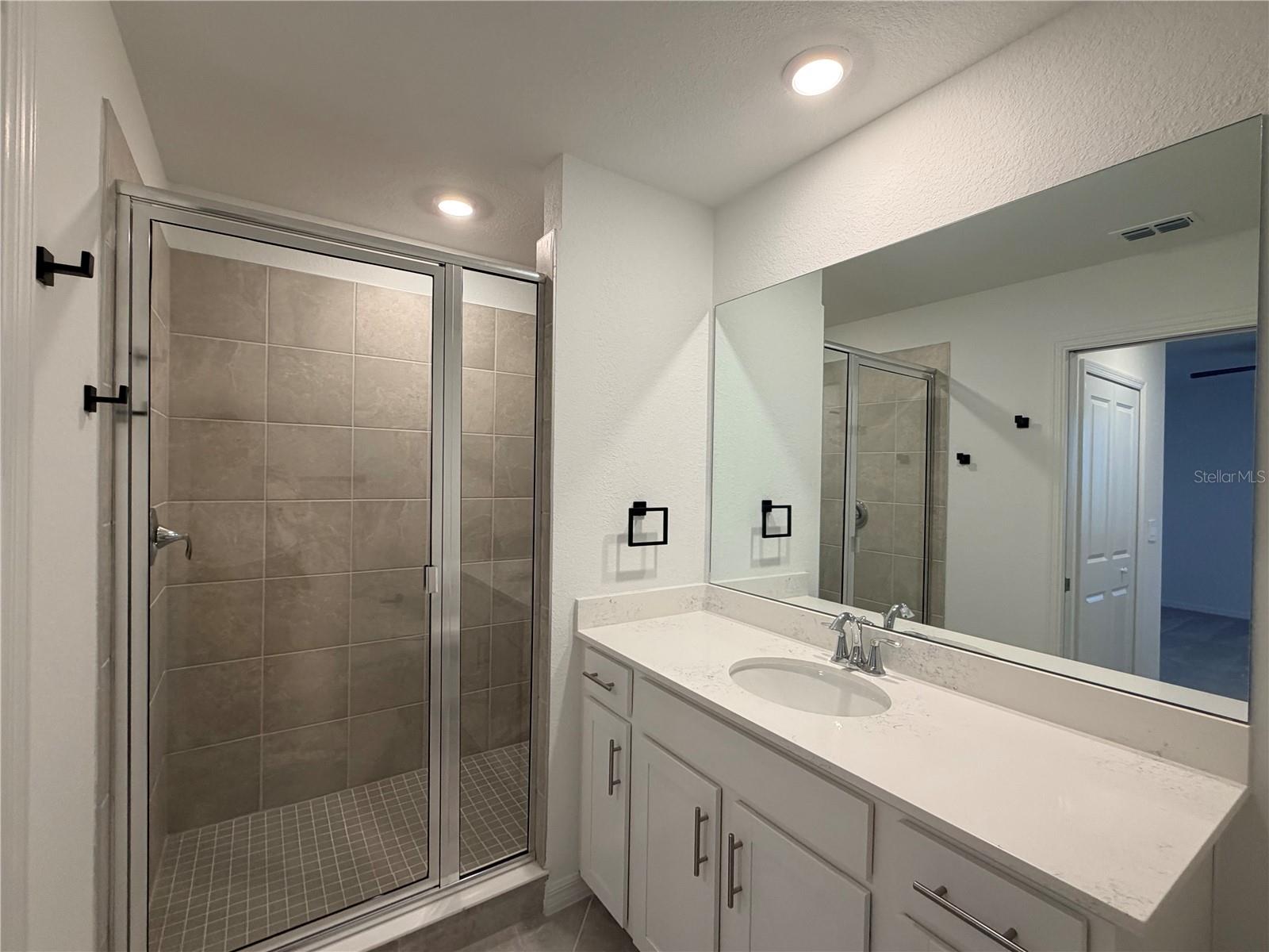 WELLEN GOLF & COUNTRY CLUB - Residential Lease