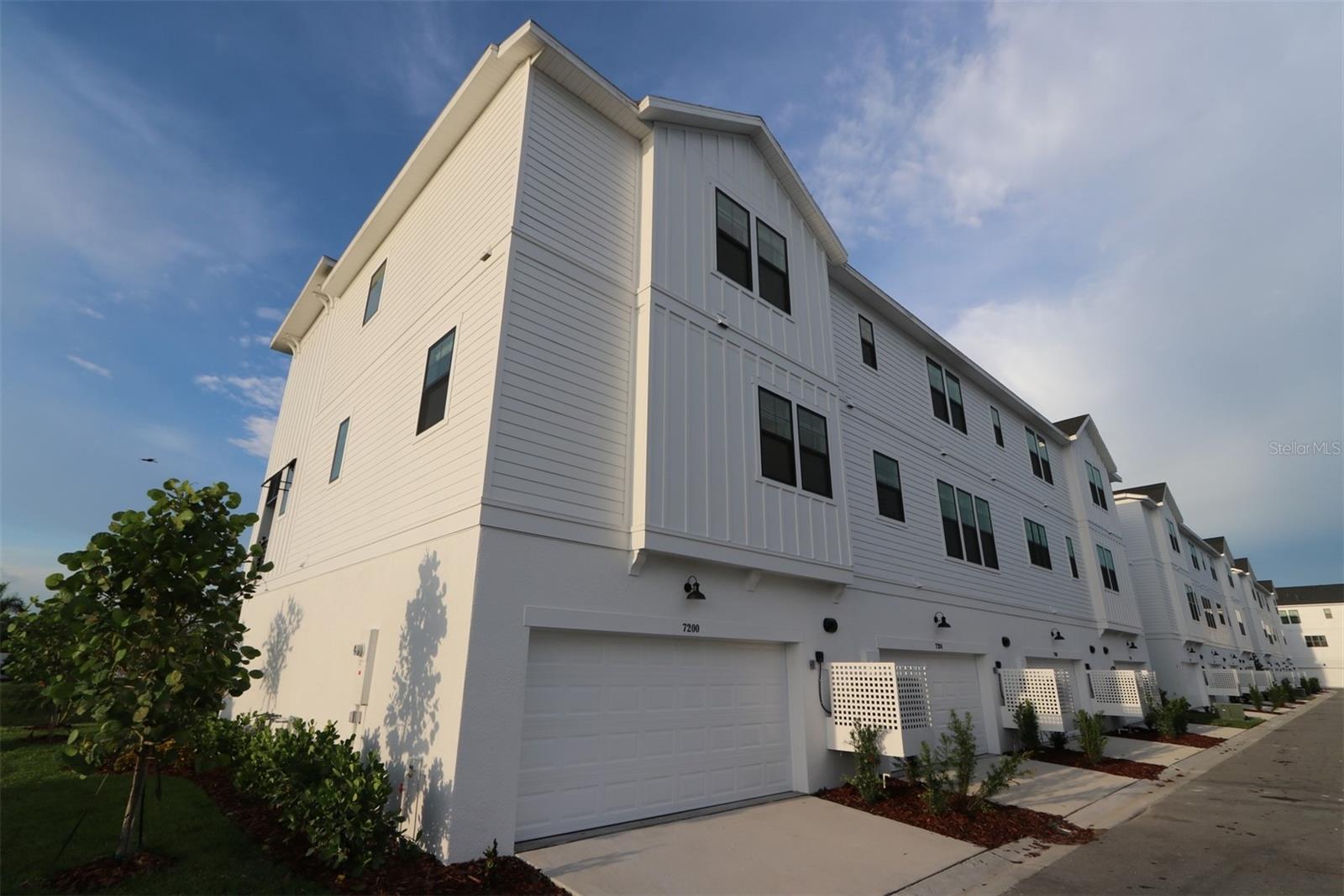 EMERALD LANDING AT WATERSIDE - Residential