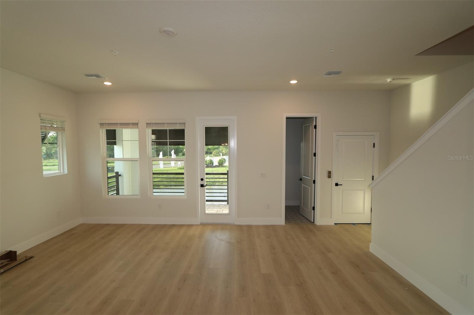 EMERALD LANDING AT WATERSIDE - Residential