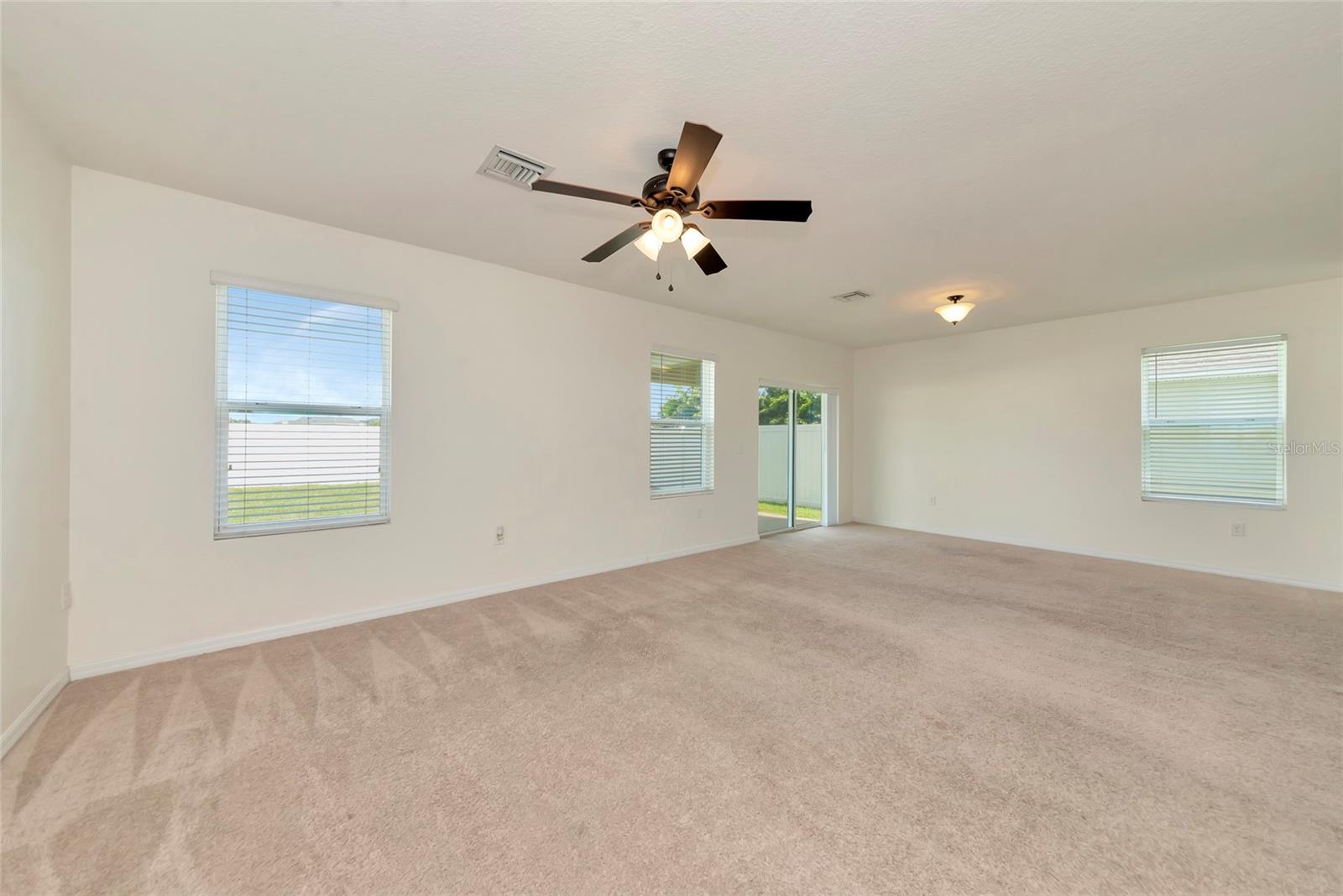 DEL TIERRA PH II - Residential Lease