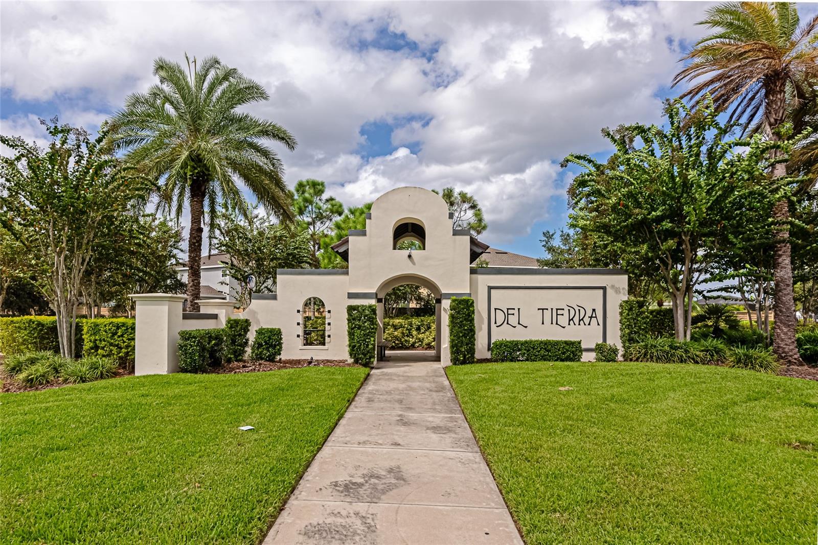 DEL TIERRA PH II - Residential Lease