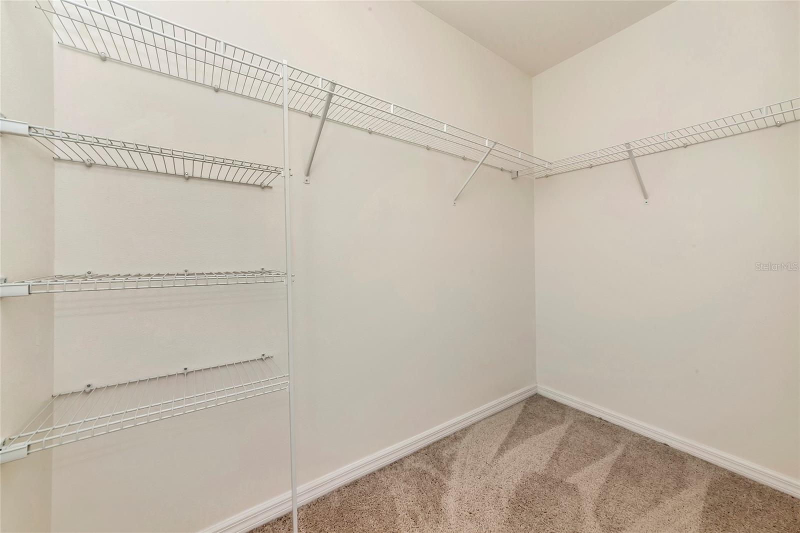 DEL TIERRA PH II - Residential Lease