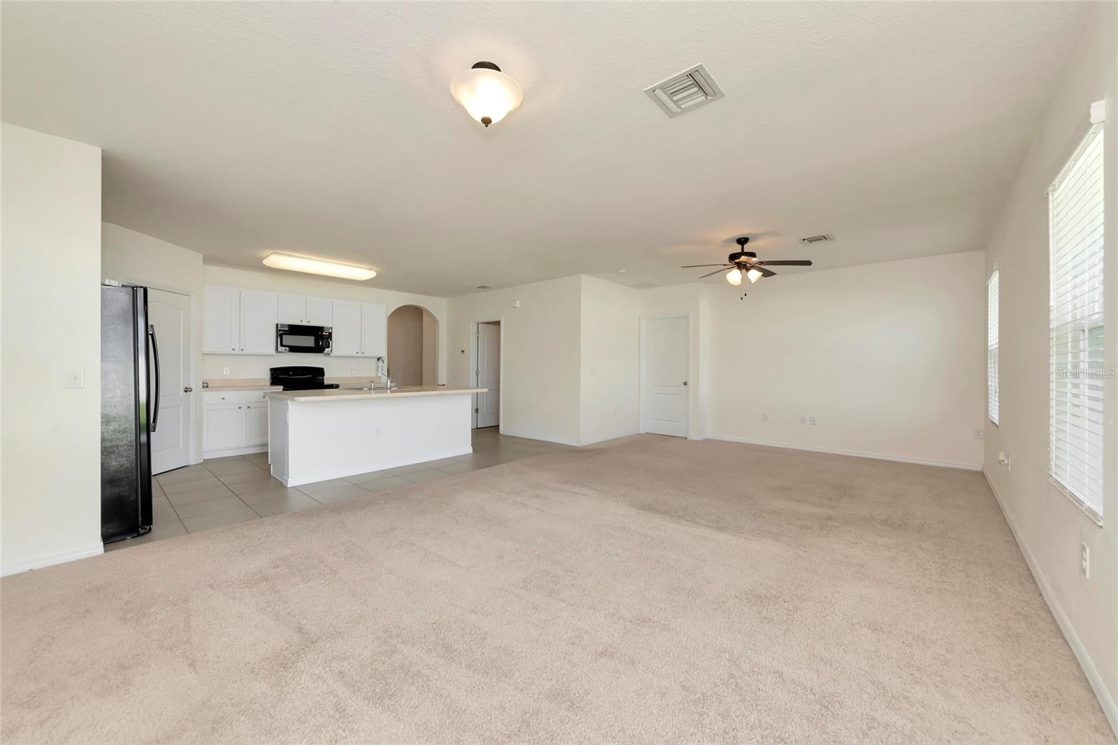 DEL TIERRA PH II - Residential Lease