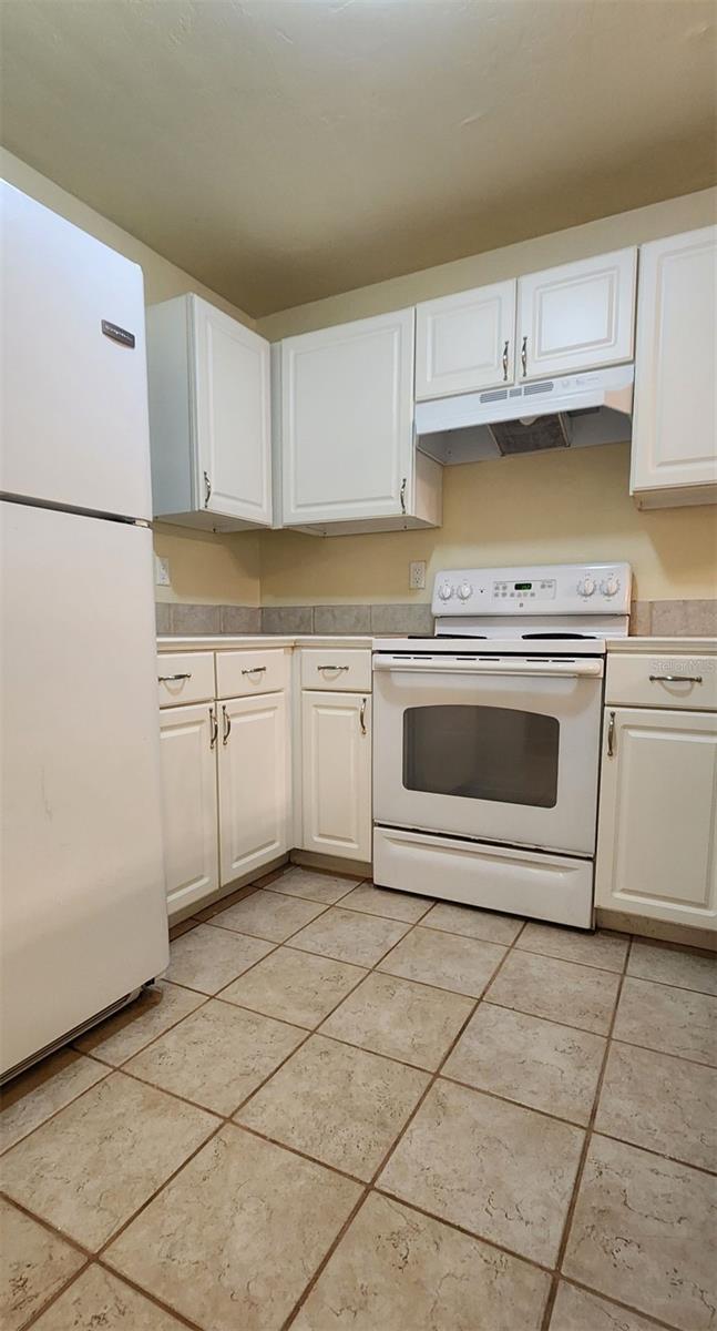 TREEHOUSE VILLAGE - Residential Lease