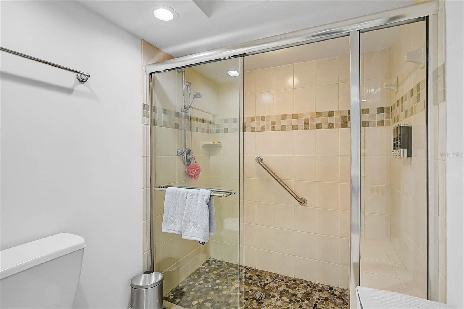 HAMMOCKS IV - Residential