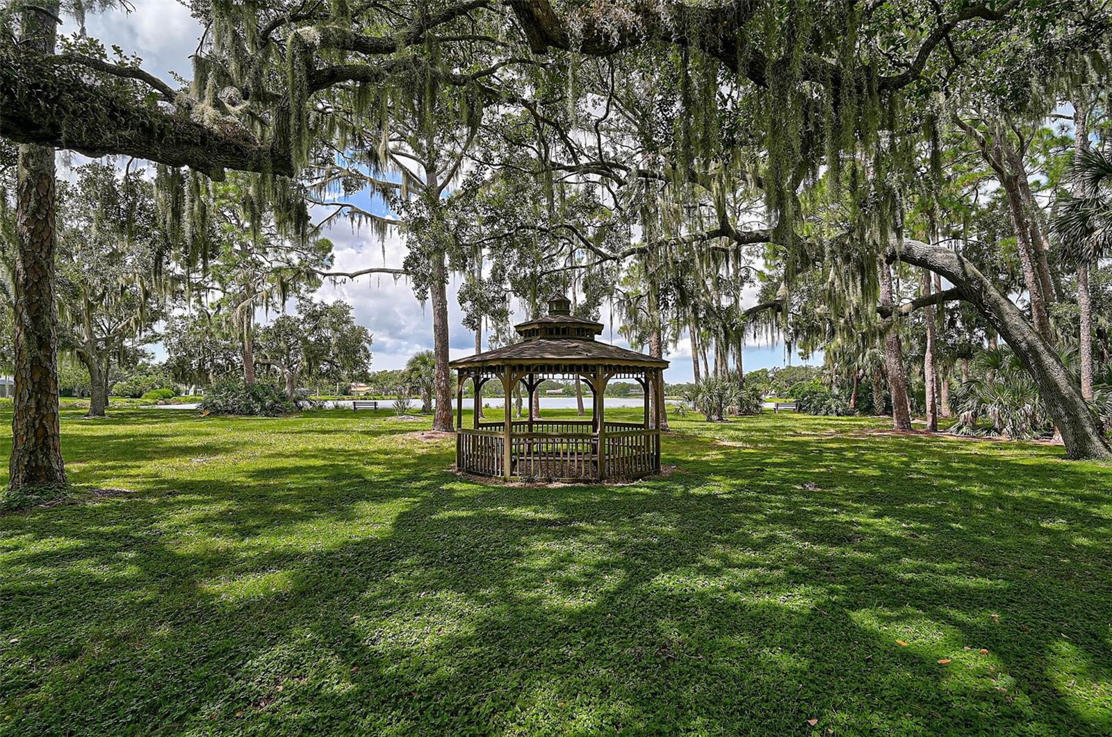 HAMMOCKS IV - Residential