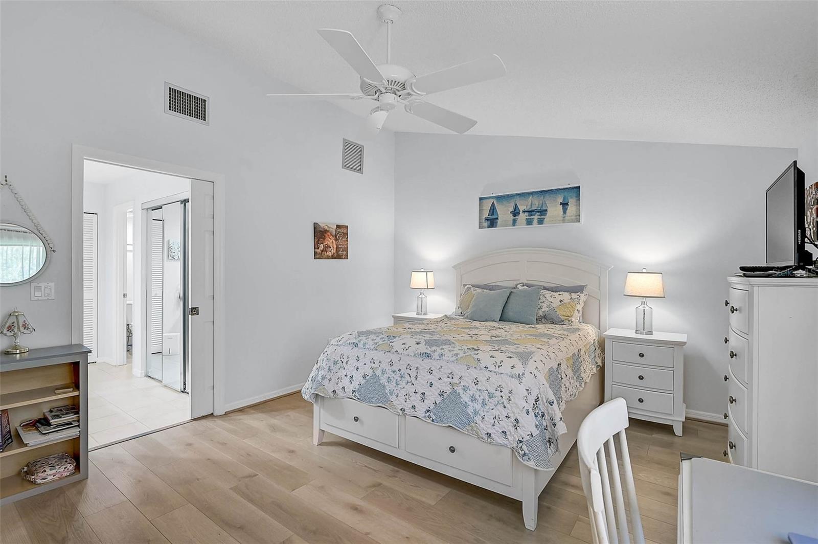 HAMMOCKS IV - Residential