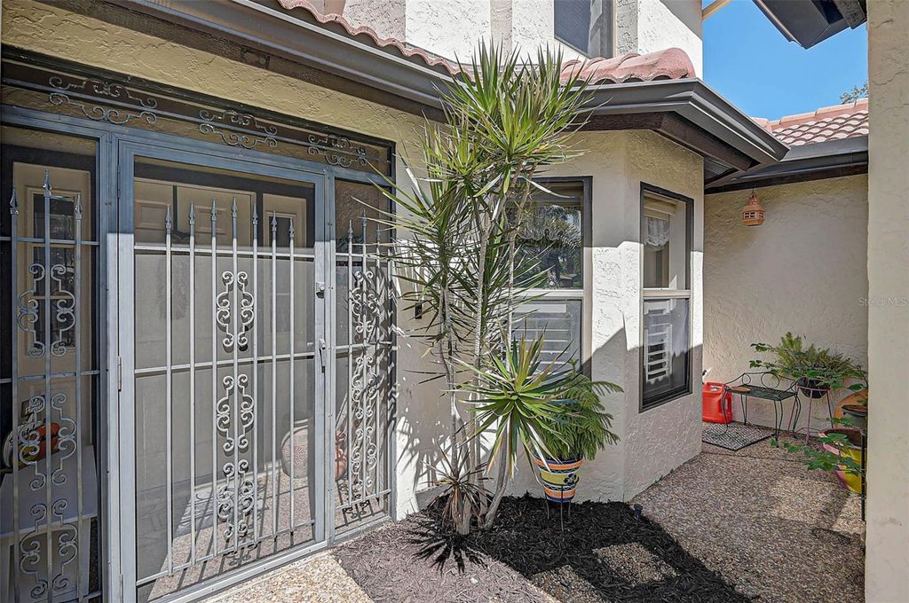 Photo of 7363 Oak Moss Drive #33, Sarasota, FL 34241 (MLS # A4665327)