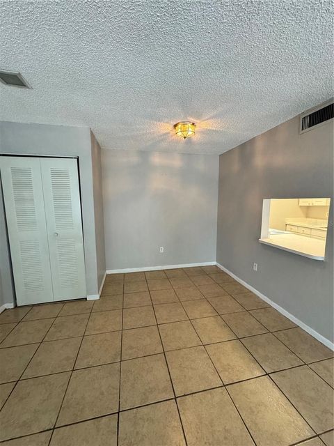 Condominium in ORLANDO FL 3294 SEMORAN BOULEVARD 4.jpg