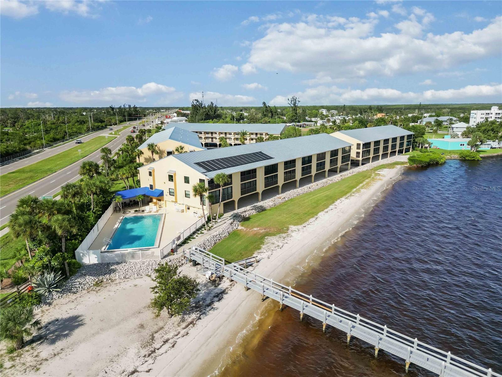 TARPON BAY PH 04 BLDG D - Residential