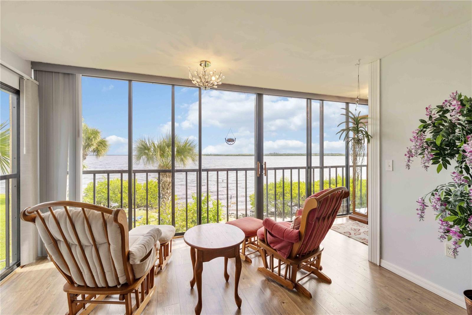 TARPON BAY PH 04 BLDG D - Residential