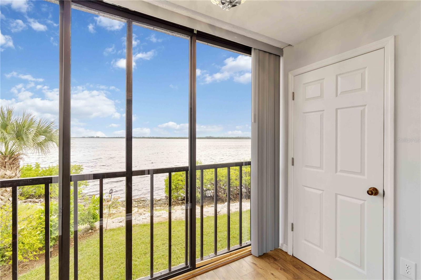 TARPON BAY PH 04 BLDG D - Residential