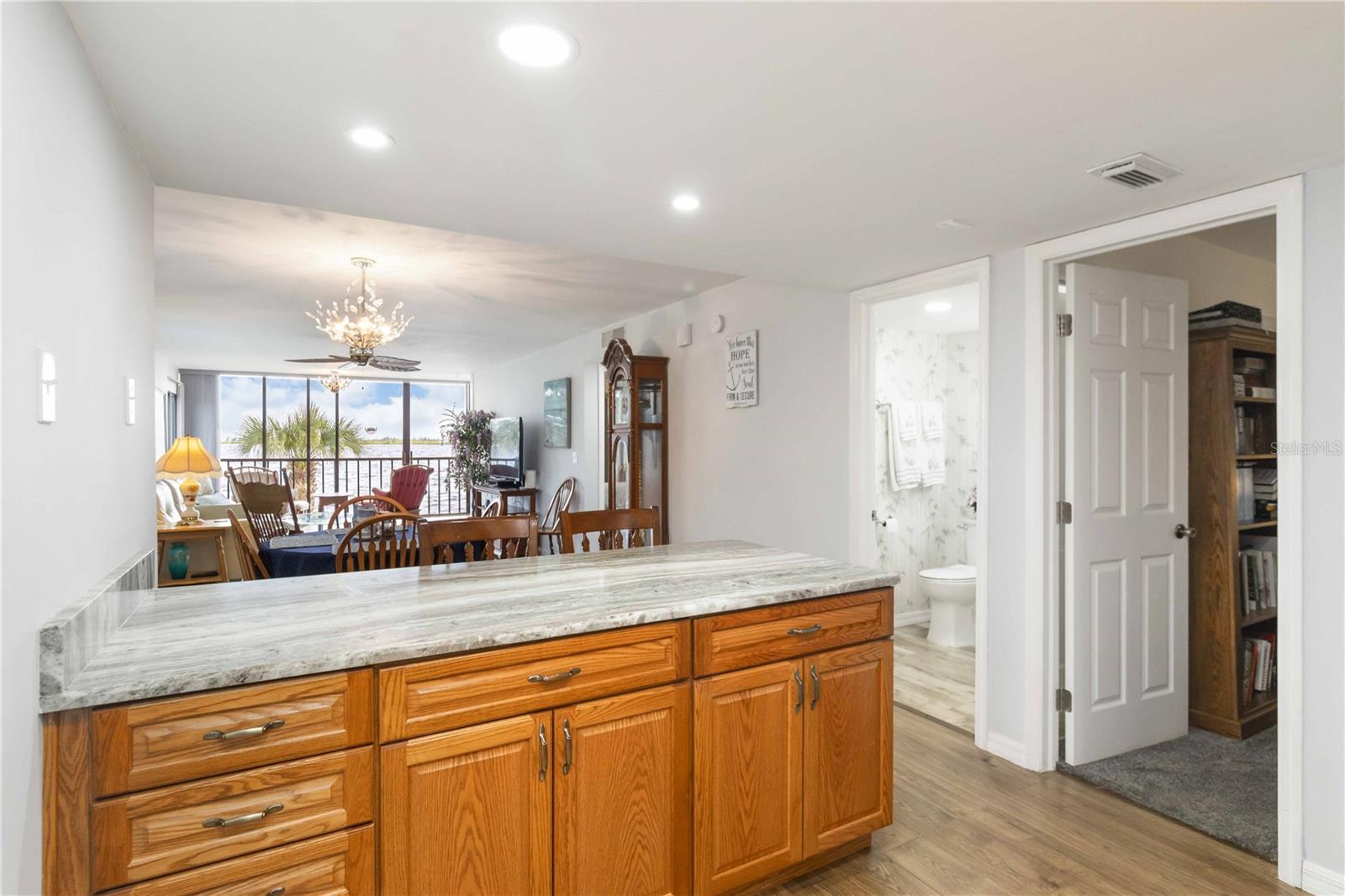 TARPON BAY PH 04 BLDG D - Residential