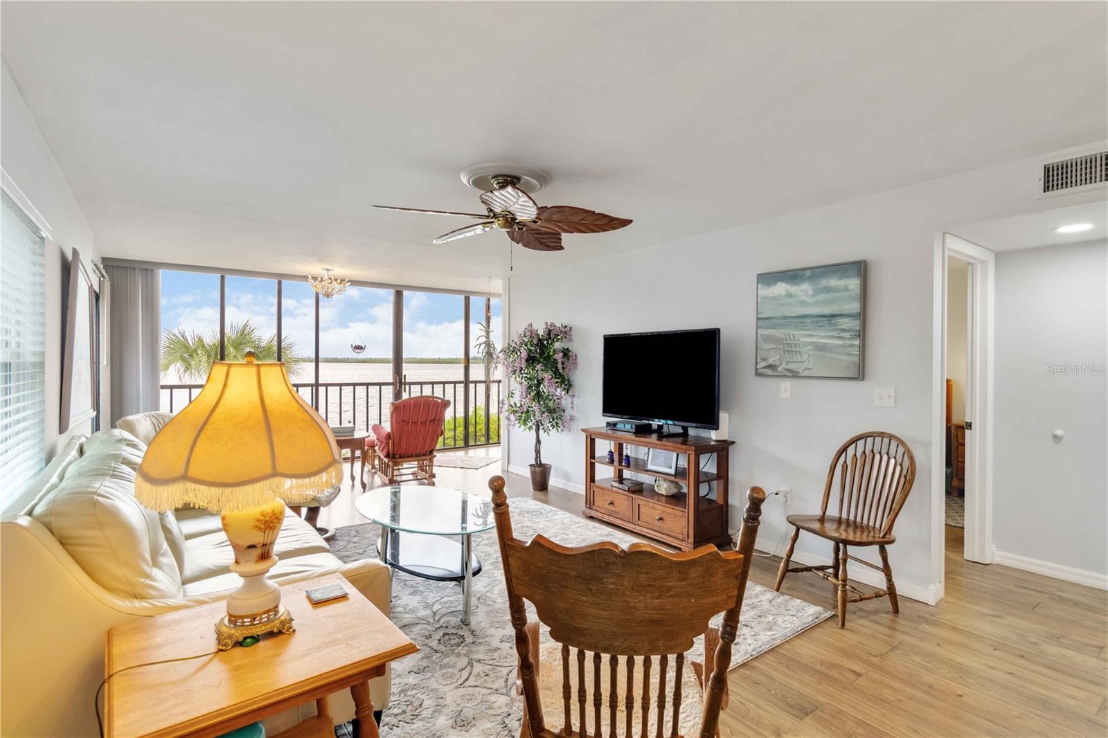 TARPON BAY PH 04 BLDG D - Residential
