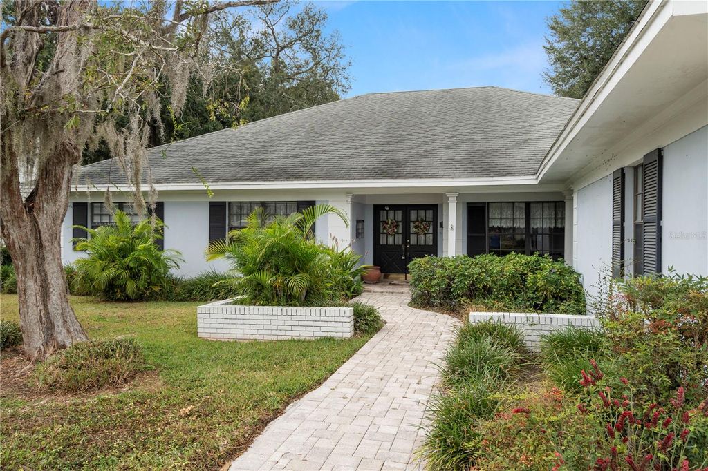 Photo of 10408 Reclinata Lane, Tampa, FL 33618 (MLS # TB8493878)