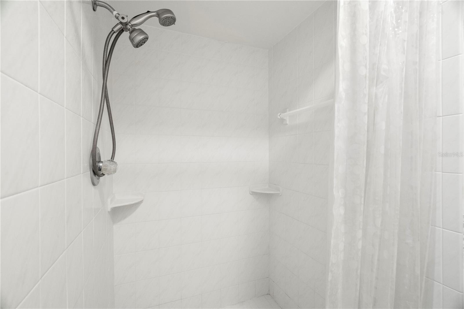 CARROLLWOOD SUB UNIT 22B - Residential