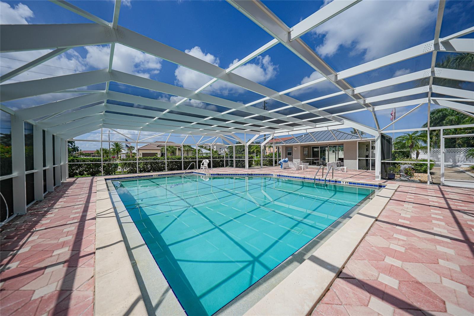 PARK BCH CLUB ASSOCIATION CONDO - Residential