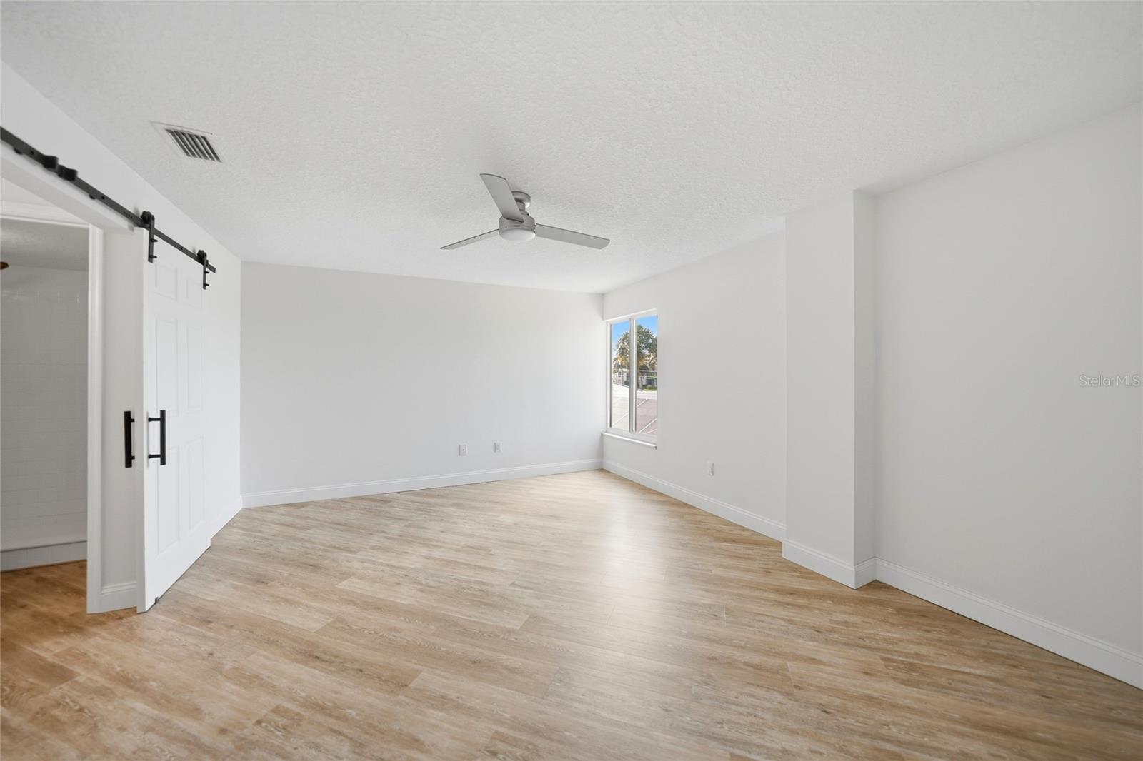 PARK BCH CLUB ASSOCIATION CONDO - Residential