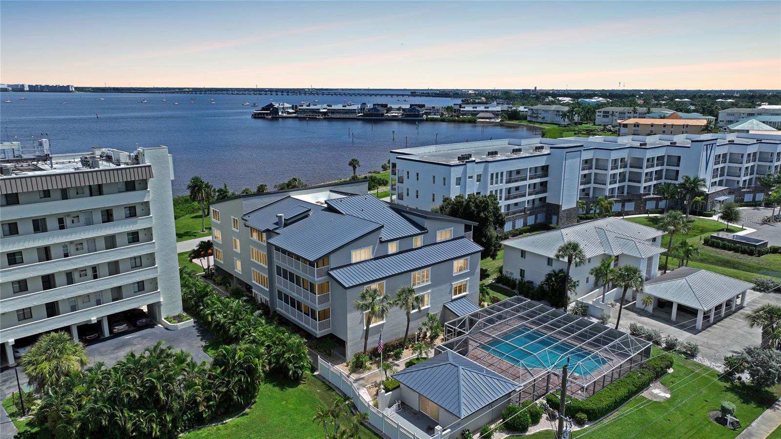 PARK BCH CLUB ASSOCIATION CONDO - Residential