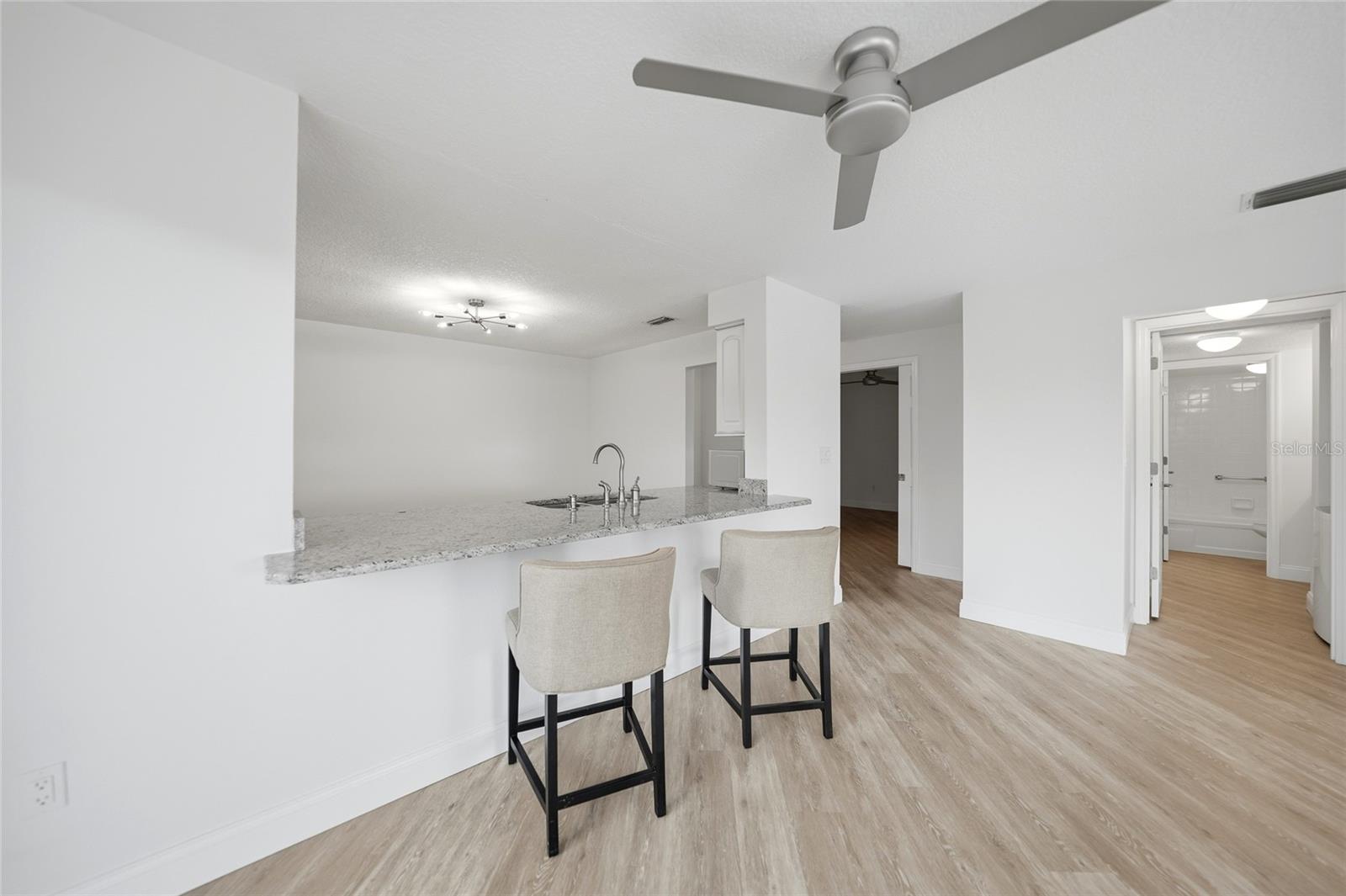 PARK BCH CLUB ASSOCIATION CONDO - Residential