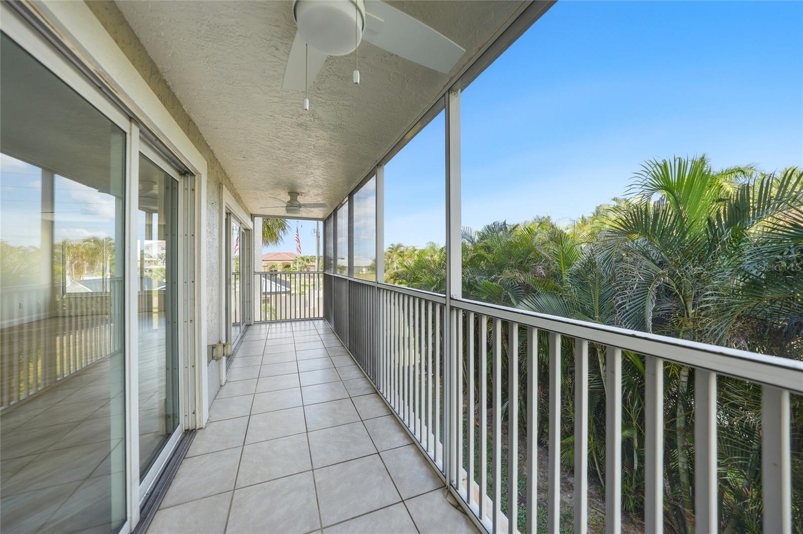 PARK BCH CLUB ASSOCIATION CONDO - Residential