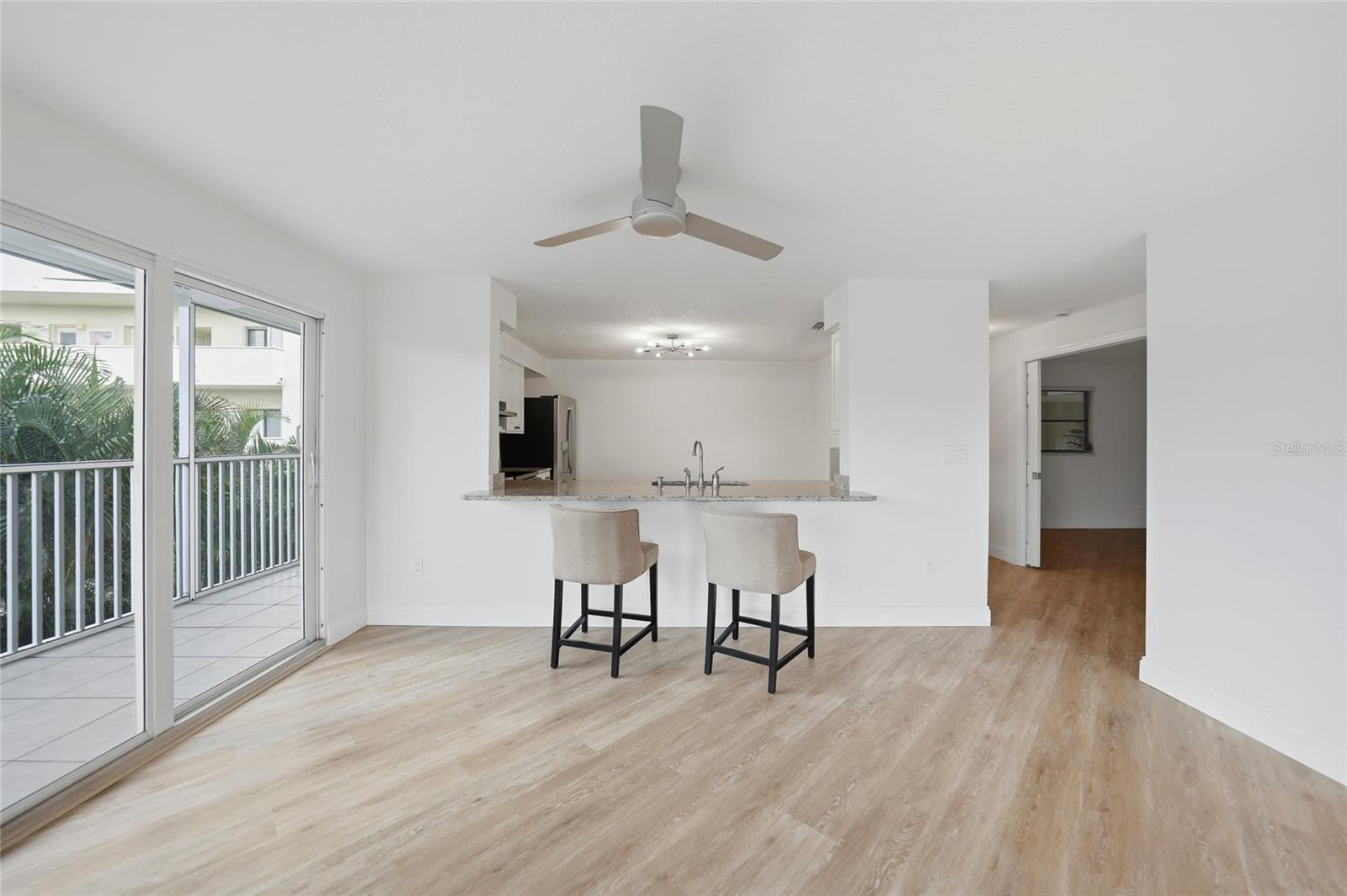 PARK BCH CLUB ASSOCIATION CONDO - Residential