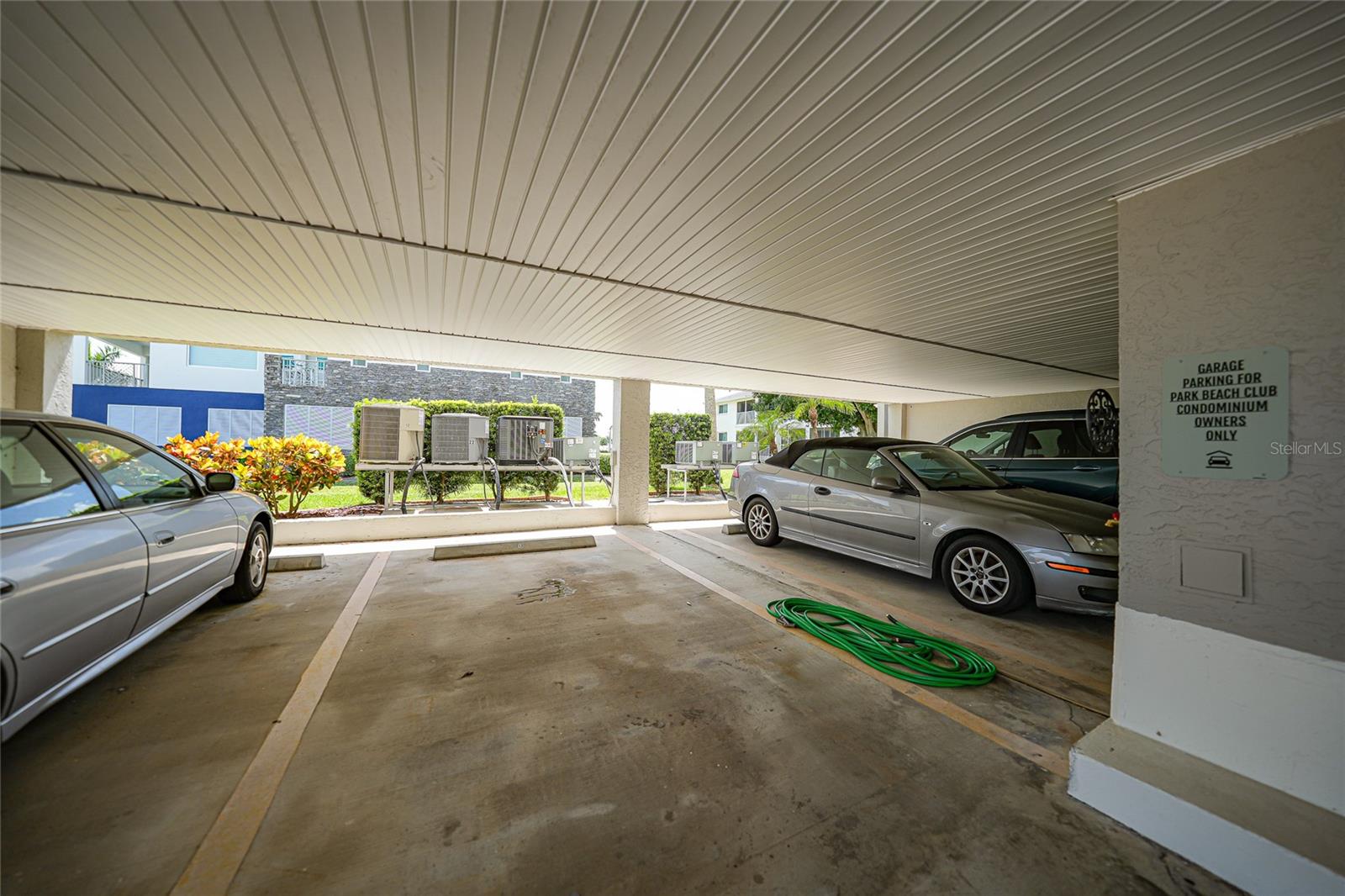 PARK BCH CLUB ASSOCIATION CONDO - Residential